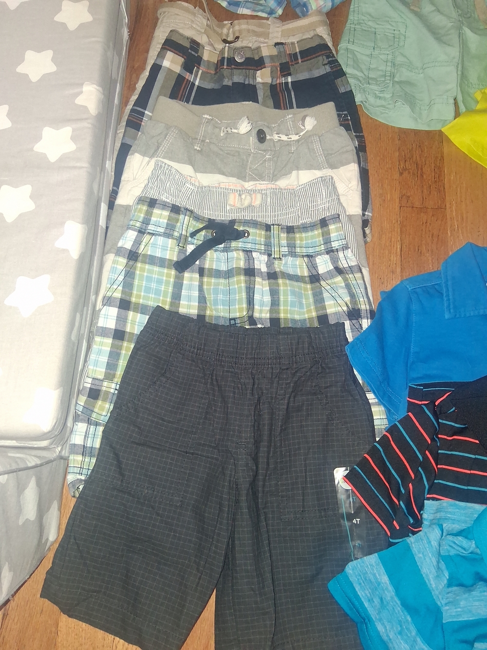 Boys 2T-4T Mixed Bundle Polos/Button Downs/Shorts - Picture 3 of 7